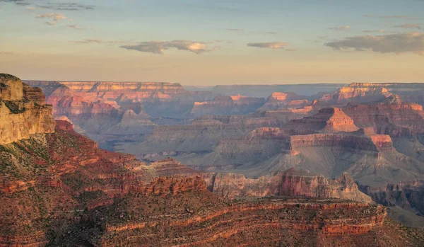 Nascer do sol sobre o Grand Canyon — Fotografia de Stock