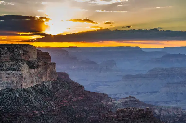 Pôr do sol no Grand Canyon — Fotografia de Stock