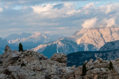 Passo di Giau, İtalyan Dolomites gün batımında