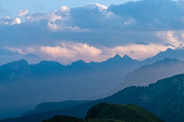 Passo di Giau, İtalyan Dolomites gün batımında