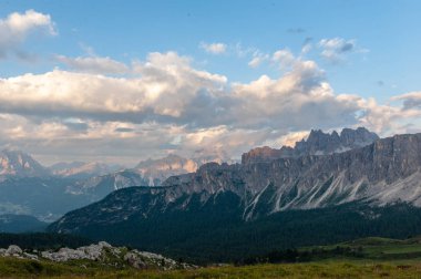 Passo di Giau, İtalyan Dolomites gün batımında