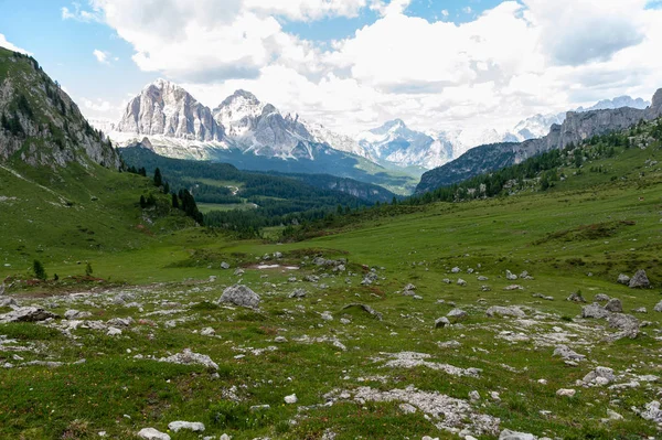 İtalyan Dolomites dağ manzarası — Stok fotoğraf