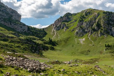 İtalyan Dolomites dağ manzarası