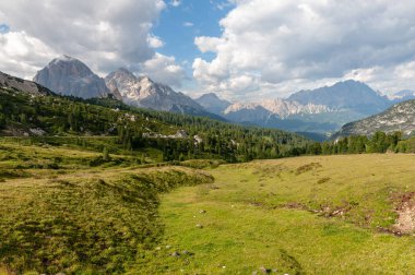 Yaz aylarında Dolomites