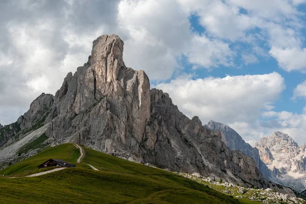 파 쏘 디 Giau 이탈리아 Dolomites에 — 스톡 사진