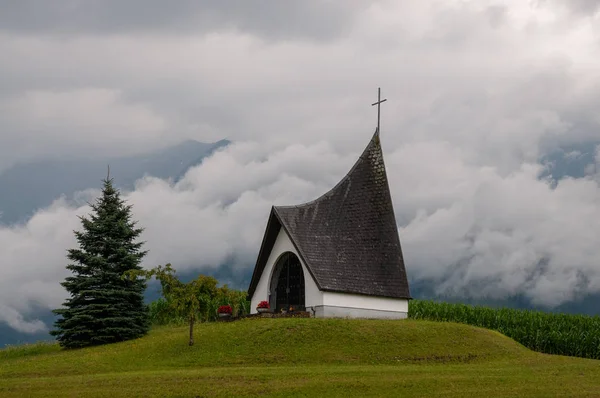 Igreja moderna na Áustria — Fotografia de Stock