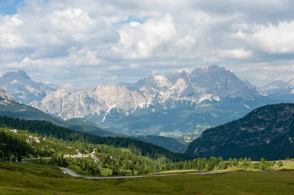 The Passo di Giau, in the Italian Dolomites — Stock Photo, Image