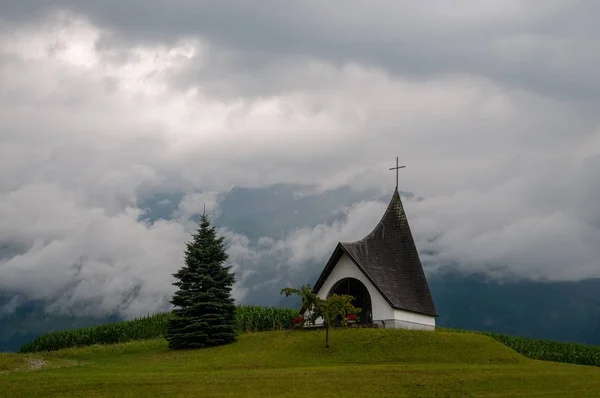 Igreja moderna na Áustria — Fotografia de Stock