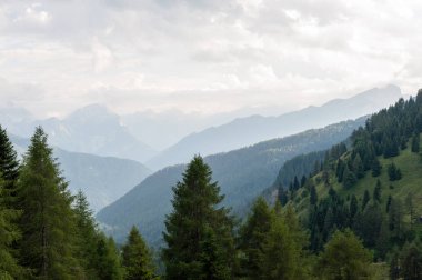Yaz aylarında Dolomites