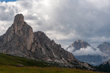 Passo di Giau, İtalyan Dolomites gün batımında