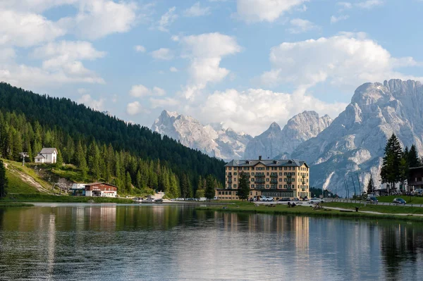 Lago Misurina in the Italian Dolomites — Stock Photo, Image