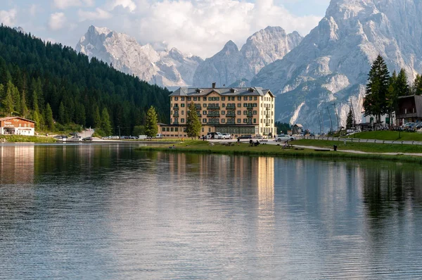 Lago Misurina in the Italian Dolomites — Stock Photo, Image