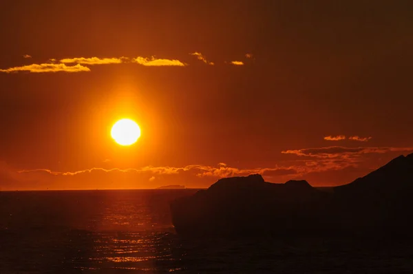 Pôr do sol sobre o mar de Weddell — Fotografia de Stock