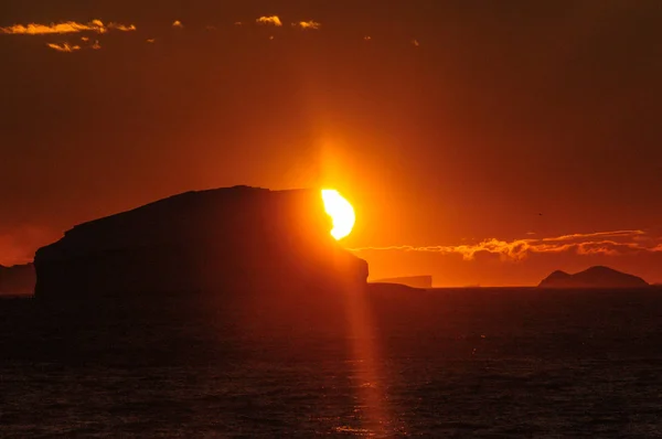 Puesta de sol sobre el mar de Weddell — Foto de Stock