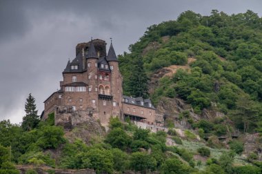 Katz Burg Loreley adlı.