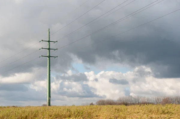 Единая линия электропередач в Восточной Фландрии — стоковое фото