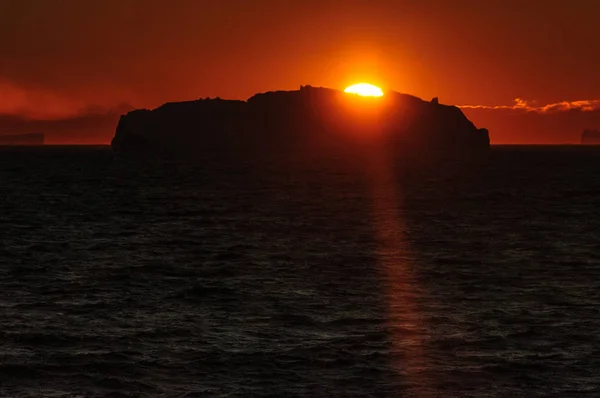 Puesta de sol sobre el mar de Weddell — Foto de Stock