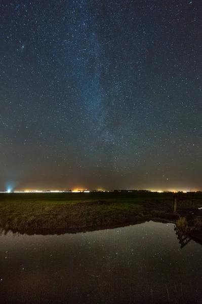 弗里斯兰上空的银河 — 图库照片