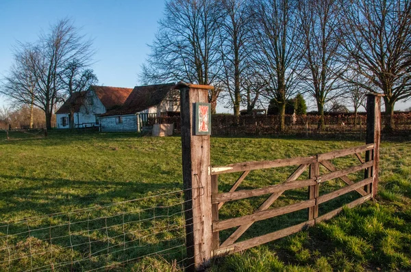 Vecchia casa di campagna nelle Fiandre Orientali — Foto Stock