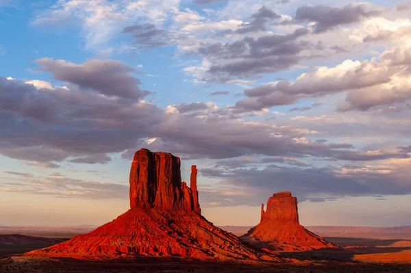 Classic western imagery at Monument Valley — Stock Photo, Image