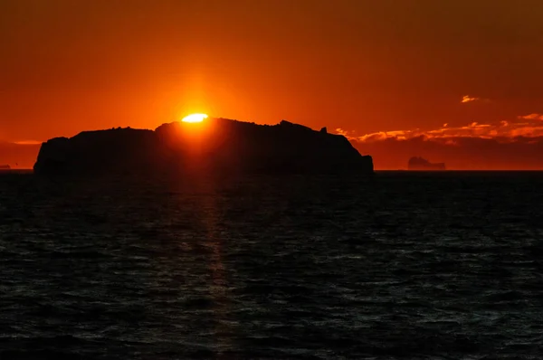 Puesta de sol sobre el mar de Weddell — Foto de Stock