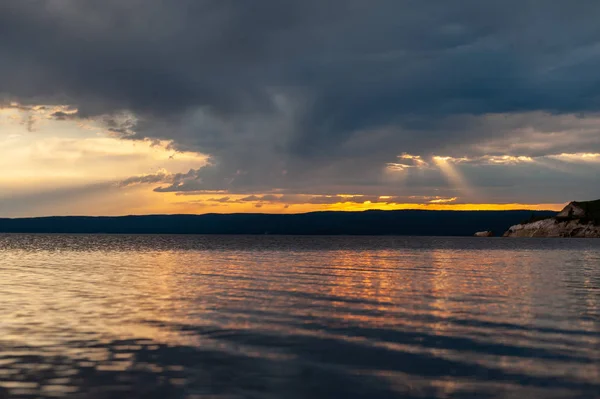 Matahari terbenam di Danau Yellowstone — Stok Foto