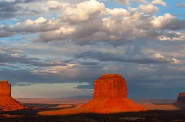 Monument Valley'de klasik batı imgeleri