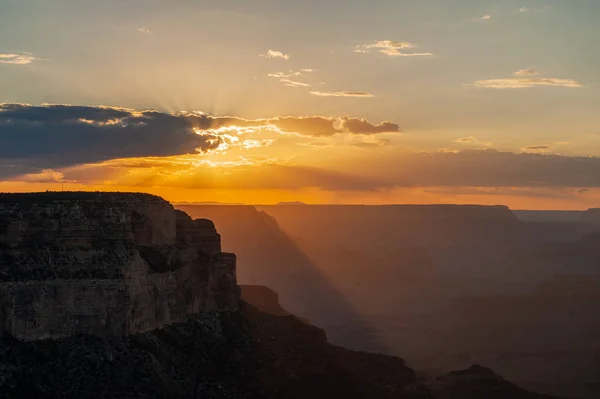 Ηλιοβασίλεμα πάνω από το grand canyon — Φωτογραφία Αρχείου