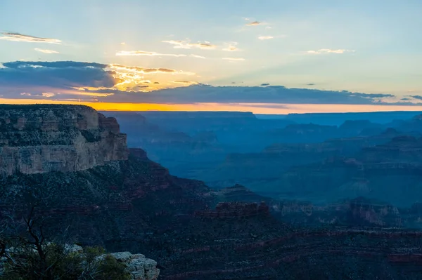 Büyük Kanyon üzerinden günbatımı — Stok fotoğraf
