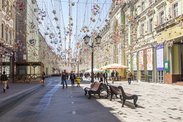 Moscú Rusia Mayo 2018 Calle Nikolskaya Muebles Festivos Complejo Arquitectónico —  Fotos de Stock