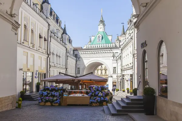 Moscow Russia May 2018 Pedestrian Shopping Street Tretyakovsky Drive Street — Stock Photo, Image