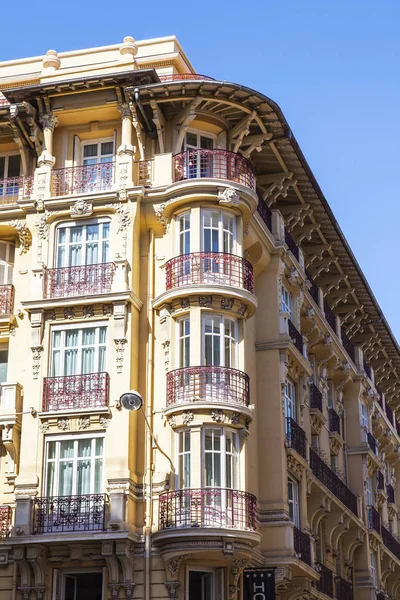 Nicea Francja Marca 2018 Słońce Świeci Fasada Budynku Typowym — Zdjęcie stockowe