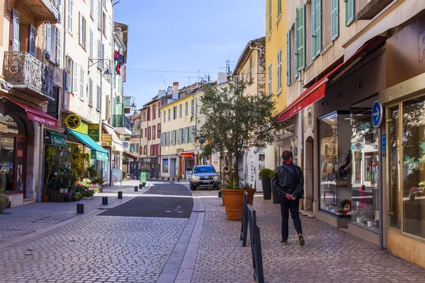 Vence, Fransa, üzerinde 8 Mart 2018. Tipik kentsel görünümü ' Provence'de küçük dağ şehrin karakteristik