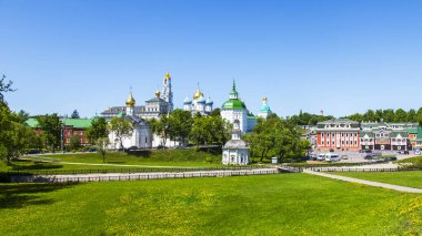 Sergiyev Posad, Rusya, üzerinde 21 Mayıs 2018. Troitsko-Sergiyevskaya Laurus, şehir ve önemli Ortodoks türbelerin biri ana görme. Panoramik bir anket platformu