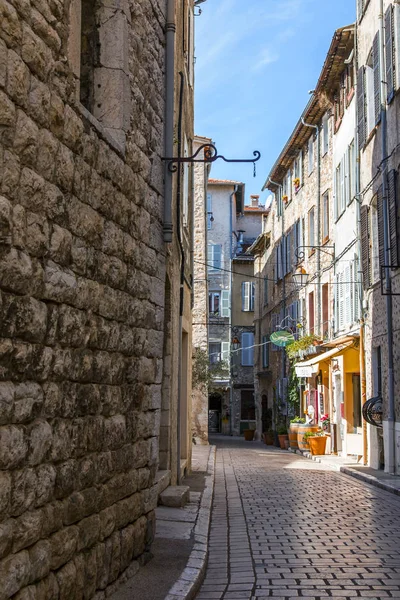 Vence Francia Marzo 2018 Típica Calle Ciudad Antiguas Casas Piedra —  Fotos de Stock