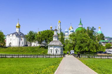 Sergiyev Posad, Rusya, üzerinde 21 Mayıs 2018. Troitsko-Sergiyevskaya Laurus, şehir ve önemli Ortodoks türbelerin biri ana katında geçmek. 