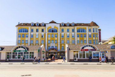 Sergiyev Posad, Rusya, üzerinde 21 Mayıs 2018. Alışveriş Merkezi İstasyon Meydanı'nda