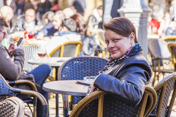 Aix Provence Francji Marca 2018 Ludzie Odpocząć Zjeść Posiłek Kawiarni — Zdjęcie stockowe