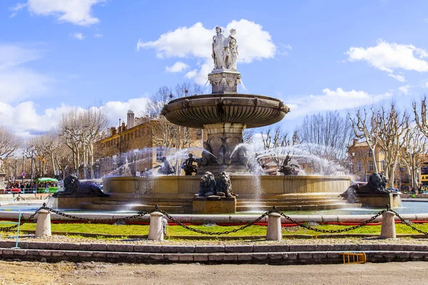 Aix Provence Francie Března 2018 Starou Kašnu Rotonda Jeden Mnoha — Stock fotografie