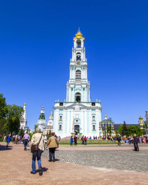 Sergiyev Posad, Rusya, üzerinde 21 Mayıs 2018. Troitsko-Sergiyevskaya Laurus, şehir ve önemli Ortodoks türbelerin biri ana görme. Bölge Manastırı çan kulesinde