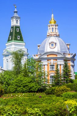 Sergiyev Posad, Rusya, üzerinde 21 Mayıs 2018. Troitsko-Sergiyevskaya Laurus, şehir ve önemli Ortodoks türbelerin biri ana görme. Kilise Manastırı ülkesinde