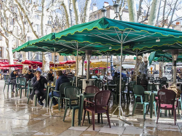 Aix Provence Franța Martie 2018 Oamenii Odihnesc Mănâncă Într Cafenea — Fotografie, imagine de stoc