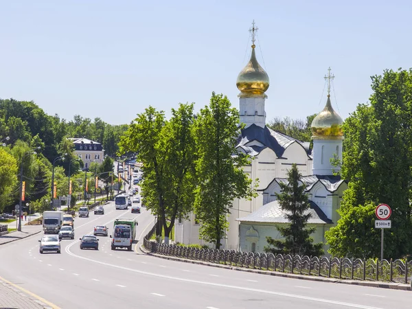 Sergiyev Posad Russia May 2018 Cars Picturesque Street Historical Part — Stock Photo, Image