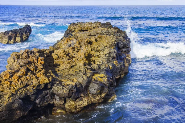 Picturesque Rock Coast Atlantic Ocean Washed Waves — Stock Photo, Image