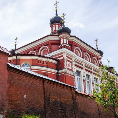 Moskova, Rusya, 4 Haziran 2018. Geleneksel mimarisinin kilise kubbeleri