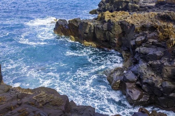 Picturesque Rock Coast Atlantic Ocean Washed Waves — Stock Photo, Image