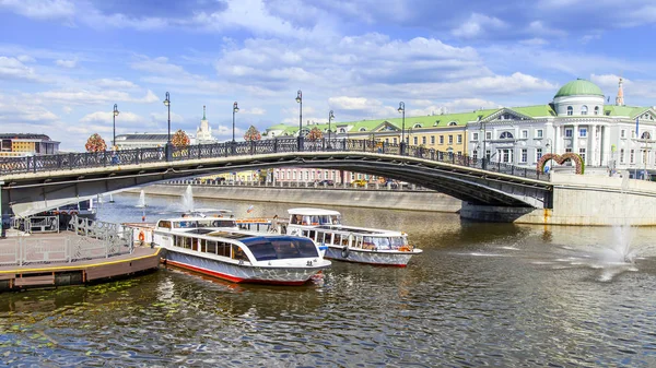 Moskva Rusland 2018 Udsigt Floden Moskva Kadashyovskaya Embankment Historisk Del - Stock-foto