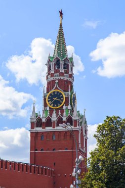 Moskova, Rusya, üzerinde 10 Mayıs 2018. Kızıl Meydan, Moskova Kremlin işçinin Kulesi bir parçası. 