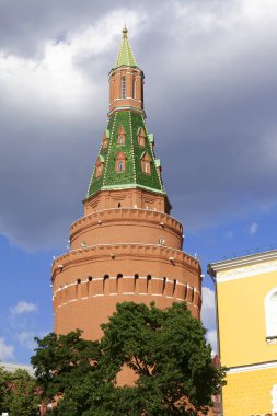 Moskova, Rusya, üzerinde 25 Haziran 2018. Moskova Kremlin açısal Arsenalnaya Kulesi