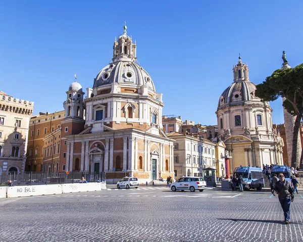 11 Mart 2017 tarihinde, Roma, İtalya. Santa Maria di Loreto, kilise XVI, bir kentin tanınmış turistik yerleri.